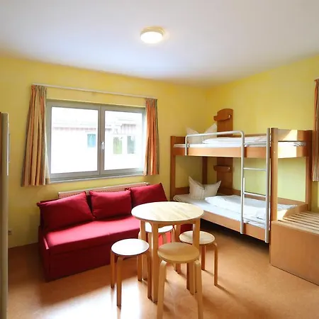 Hostel Djh *